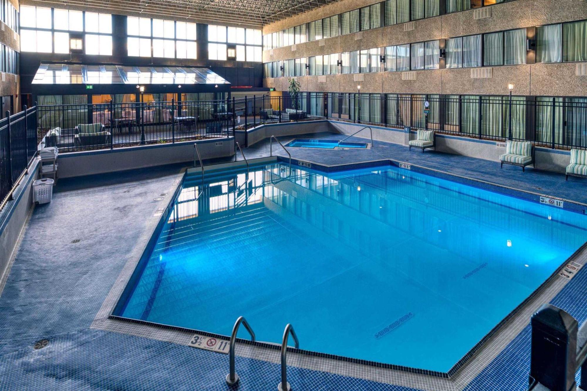 Sandman Hotel פנטיקטון מראה חיצוני תמונה