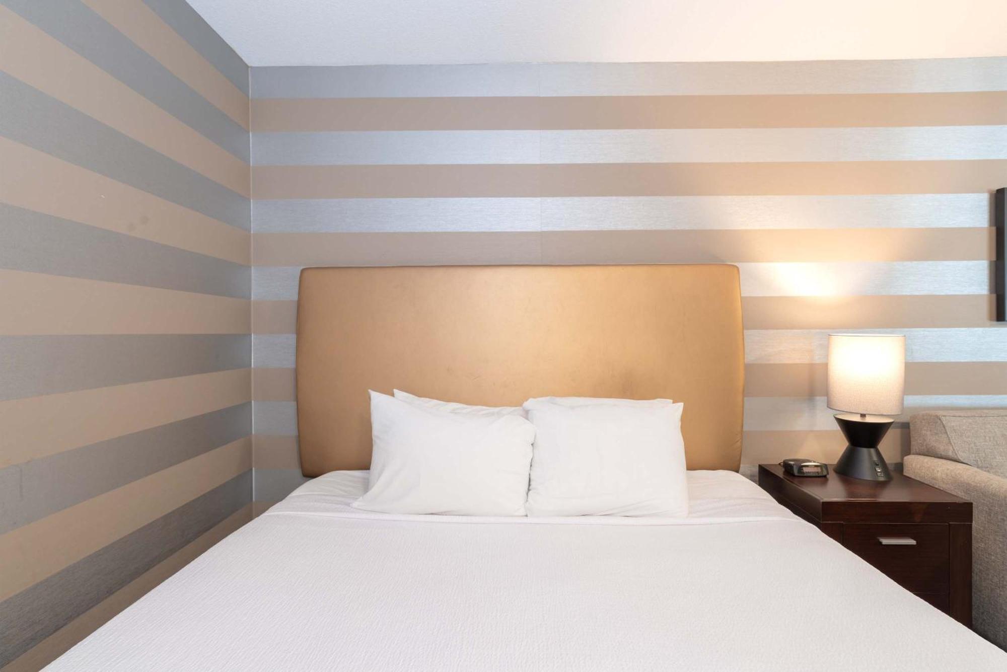 Sandman Hotel פנטיקטון מראה חיצוני תמונה