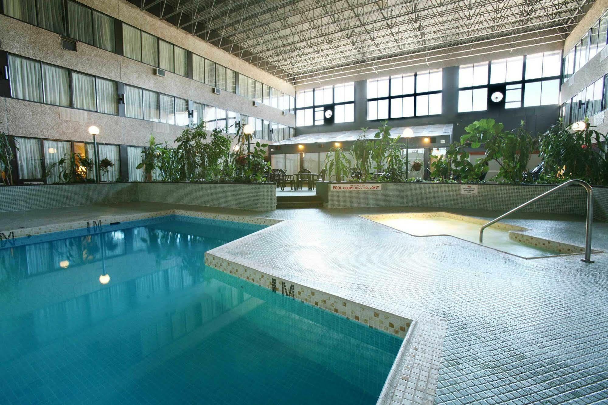 Sandman Hotel פנטיקטון מראה חיצוני תמונה